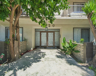 1220 N Ogden Drive - Photo Thumbnail 13