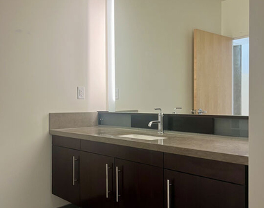 1100 S Hope Street - Photo Thumbnail 26