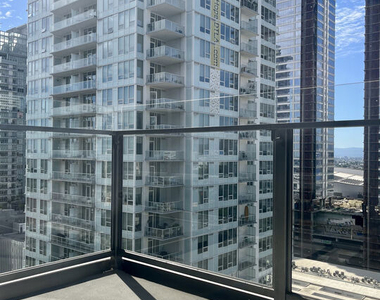 1100 S Hope Street - Photo Thumbnail 4