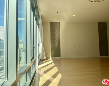 1100 S Hope Street - Photo Thumbnail 8