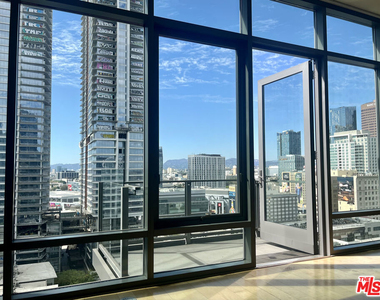 1100 S Hope Street - Photo Thumbnail 2
