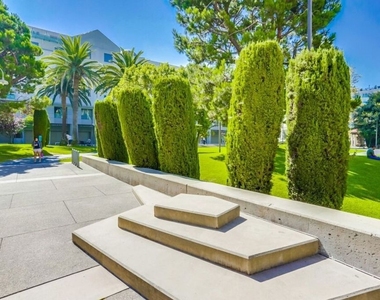 1100 S Hope Street - Photo Thumbnail 24