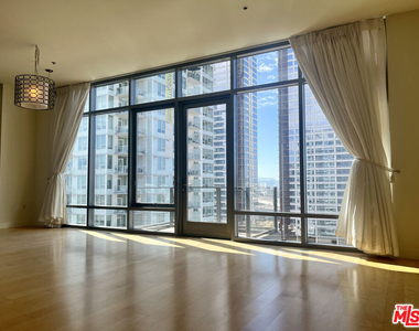 1100 S Hope Street - Photo Thumbnail 1