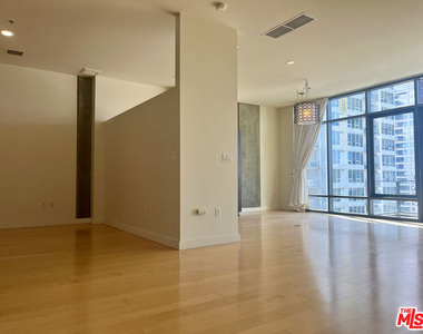 1100 S Hope Street - Photo Thumbnail 17