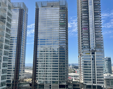 1100 S Hope Street - Photo Thumbnail 5