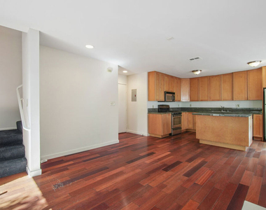 937 Wilcox Avenue - Photo Thumbnail 5