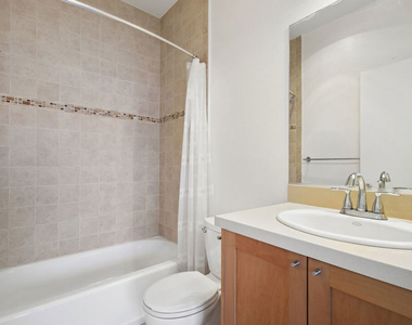 937 Wilcox Avenue - Photo Thumbnail 12
