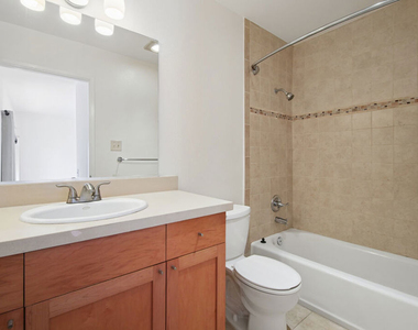 937 Wilcox Avenue - Photo Thumbnail 8