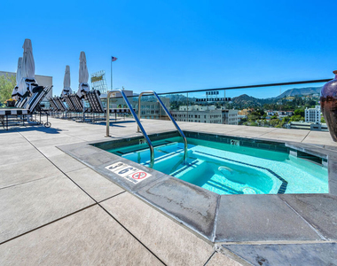 1645 Vine Street - Photo Thumbnail 29