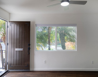 2496 Granville Avenue - Photo Thumbnail 5