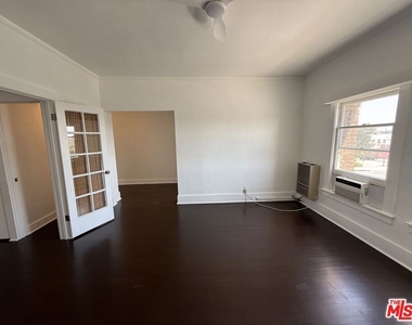 4125 S Figueroa Street - Photo Thumbnail 4