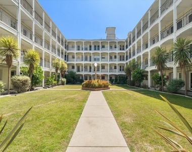 4125 S Figueroa Street - Photo Thumbnail 16
