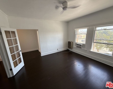 4125 S Figueroa Street - Photo Thumbnail 3