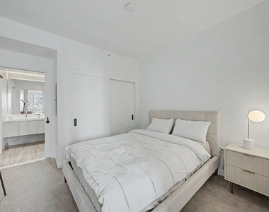 1050 S Grand Avenue - Photo Thumbnail 10