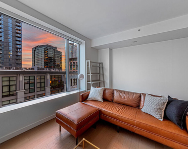 1050 S Grand Avenue - Photo Thumbnail 9