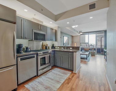 321 10th Ave - Photo Thumbnail 8