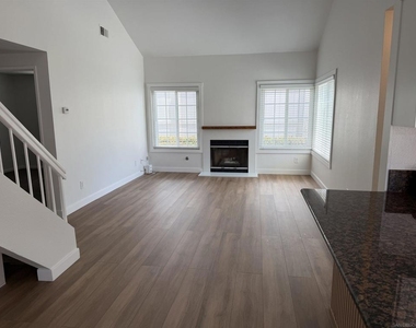 318 Riverview Way - Photo Thumbnail 2