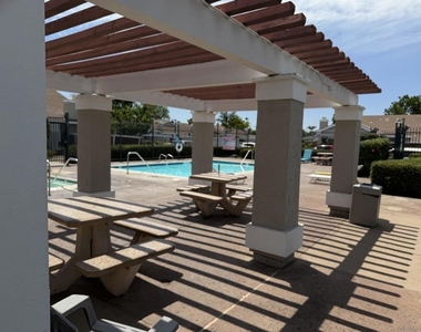 318 Riverview Way - Photo Thumbnail 19