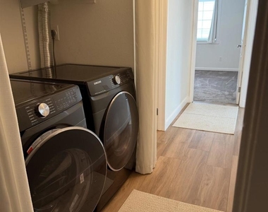 318 Riverview Way - Photo Thumbnail 16