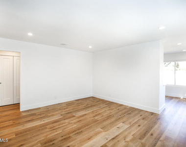 5383 Felicia Street - Photo Thumbnail 5