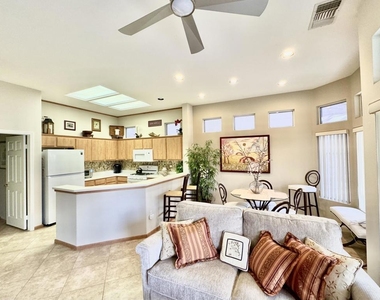 38517 Fallbrook Avenue - Photo Thumbnail 4