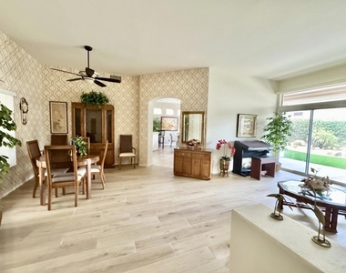 38517 Fallbrook Avenue - Photo Thumbnail 2