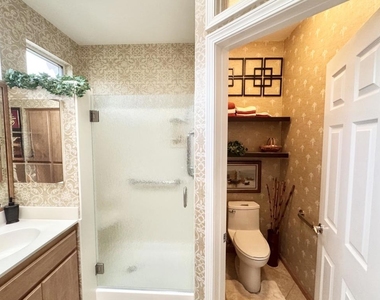 38517 Fallbrook Avenue - Photo Thumbnail 11