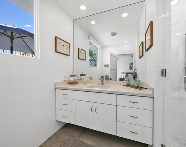 71350 Halgar Road - Photo Thumbnail 18