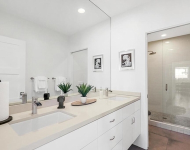 71350 Halgar Road - Photo Thumbnail 13