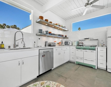 71350 Halgar Road - Photo Thumbnail 10