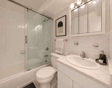 E 56th Street - Photo Thumbnail 4