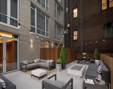 1050 6th Avenue - Photo Thumbnail 5