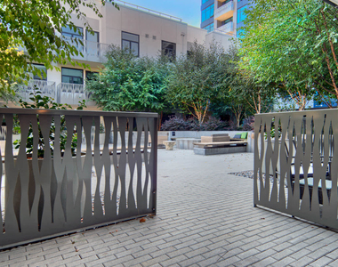 690 Long Bridge Street - Photo Thumbnail 11