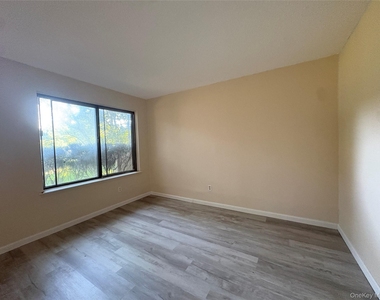 200 Springmeadow Drive - Photo Thumbnail 9