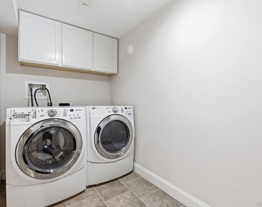 19 Howell Place - Photo Thumbnail 12