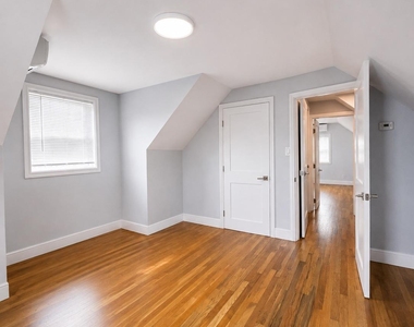 1 Iroquois Street E - Photo Thumbnail 18