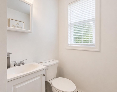 1 Iroquois Street E - Photo Thumbnail 24