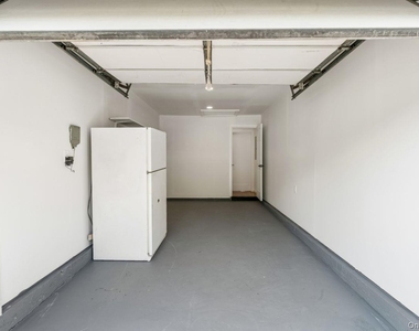 98 Rose Place - Photo Thumbnail 21