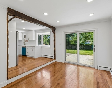 98 Rose Place - Photo Thumbnail 18