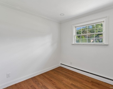98 Rose Place - Photo Thumbnail 9