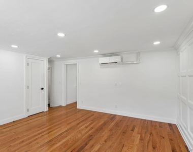 98 Rose Place - Photo Thumbnail 2