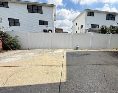 885 E Park Avenue - Photo Thumbnail 15