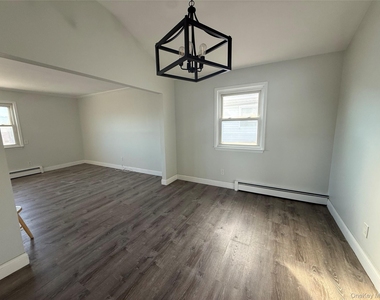 885 E Park Avenue - Photo Thumbnail 18