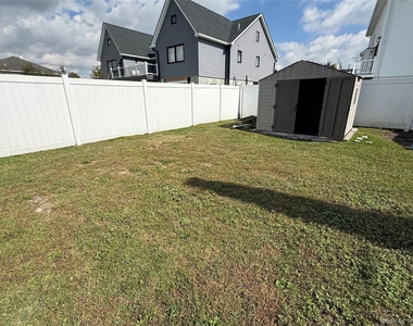 885 E Park Avenue - Photo Thumbnail 13