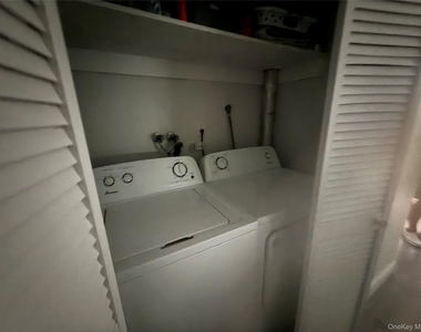 885 E Park Avenue - Photo Thumbnail 14
