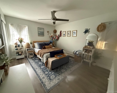 885 E Park Avenue - Photo Thumbnail 11