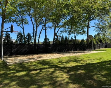 233 Sagamore Hills Drive - Photo Thumbnail 19
