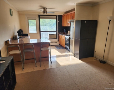 61-55 98th Street - Photo Thumbnail 3