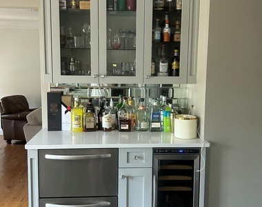 607 Nassau Street - Photo Thumbnail 20