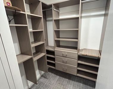 607 Nassau Street - Photo Thumbnail 38